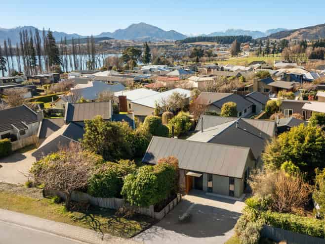 86 Meadowstone Drive, Wanaka