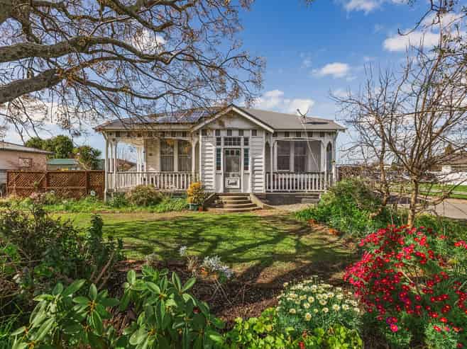 18 Lee Road, Taradale
