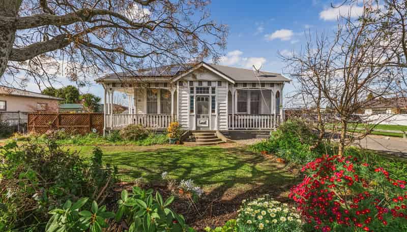 18 Lee Road, Taradale