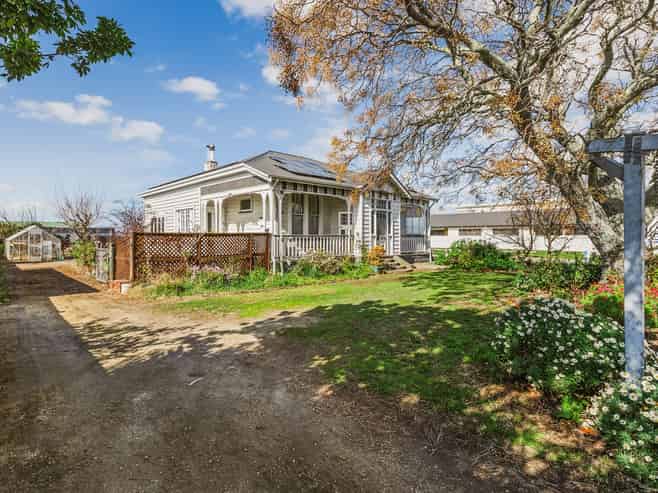 18 Lee Road, Taradale