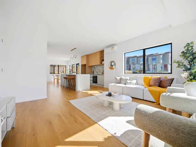 2  Waka Street, Albany