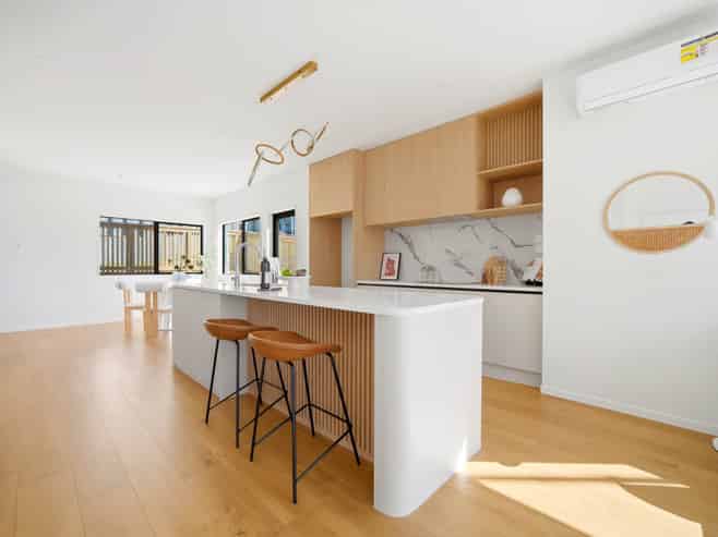 2  Waka Street, Albany