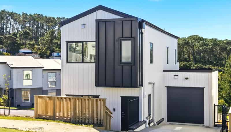 2  Waka Street, Albany
