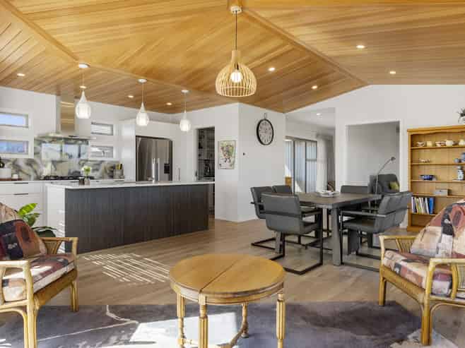 6 Raupo Crescent, Wharewaka