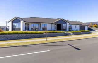 6 Raupo Crescent, Wharewaka