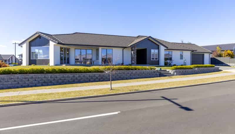 6 Raupo Crescent, Wharewaka