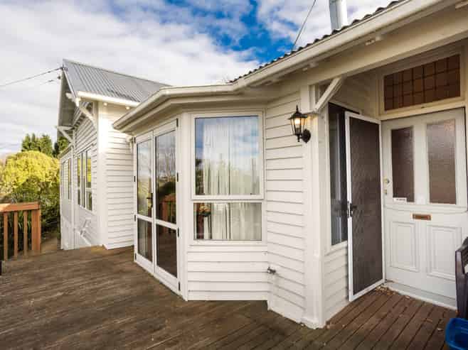 32 Adderley Terrace, Ravensbourne