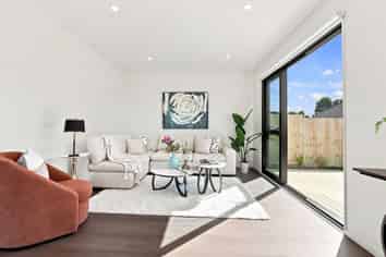 31 Booralee Avenue, Botany Downs