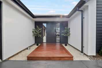 12 Jag Way, Tinwald