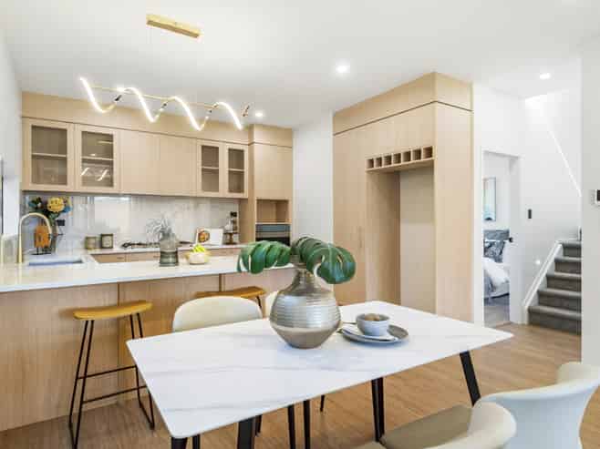 1-4/97 Olsen Avenue, Hillsborough