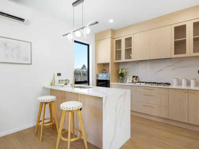 1-4/97 Olsen Avenue, Hillsborough