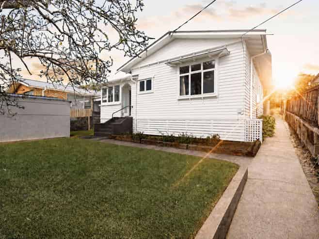 100 Lemon Street, New Plymouth