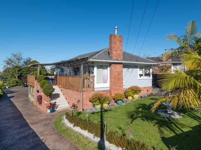 210 Methuen Road, New Windsor