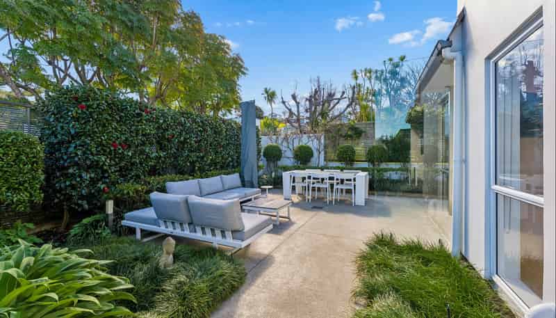 15B Wilding Avenue, Northcote Point