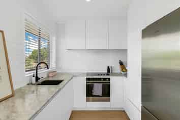 2/267 Meola Road, Point Chevalier