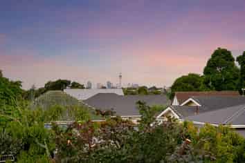 2/267 Meola Road, Point Chevalier
