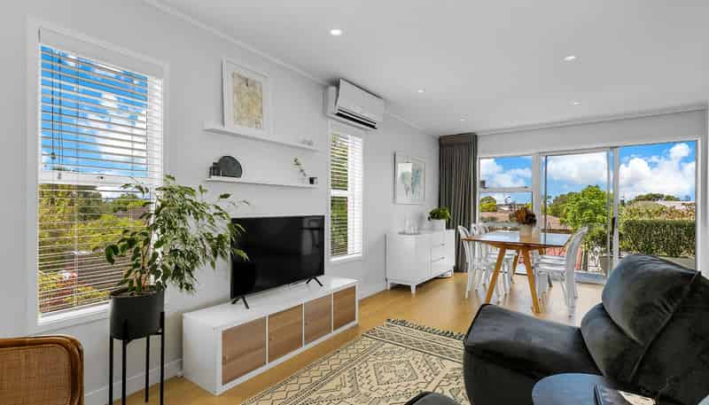 2/267 Meola Road, Point Chevalier