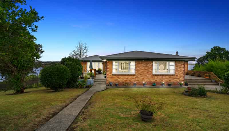 39 Estuary Road, Weymouth