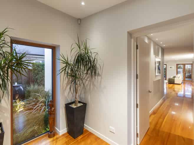 18 College Avenue, Strowan