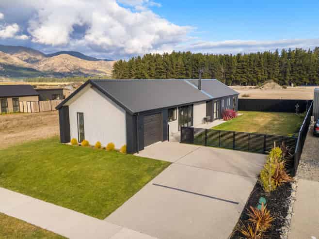 101 Burdon Loop, Lake Hawea