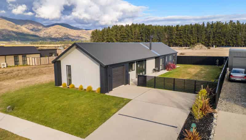 101 Burdon Loop, Lake Hawea
