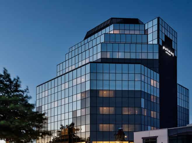 Freehold 130-key Pullman hotel investment