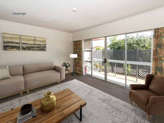 2/12 Newbourne Crescent, Redwoodtown
