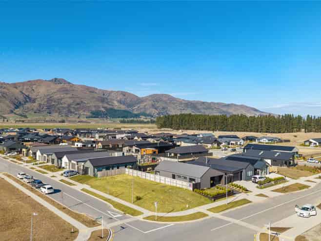 2 Bradshaw Street, Lake Hawea