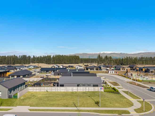 2 Bradshaw Street, Lake Hawea
