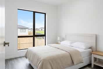 9B Julian Place, Otara