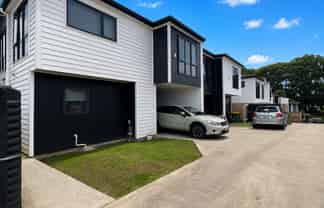 9B Julian Place, Otara