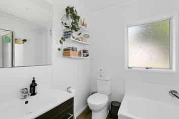 6/27 Wright Road, Point Chevalier