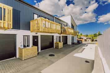 13D  Normandy Place, Henderson