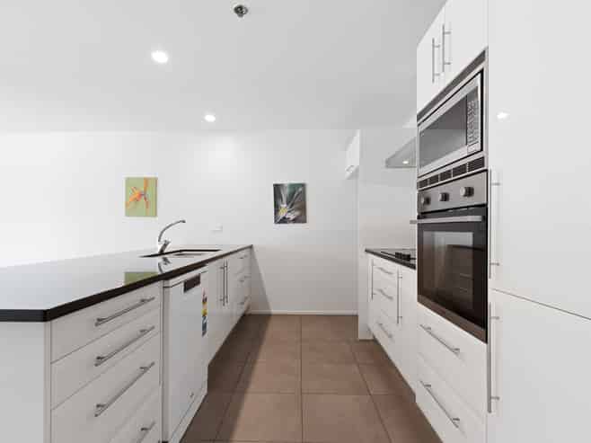 202/6 Durham Street (Kingsview Apartments), Tauranga Central