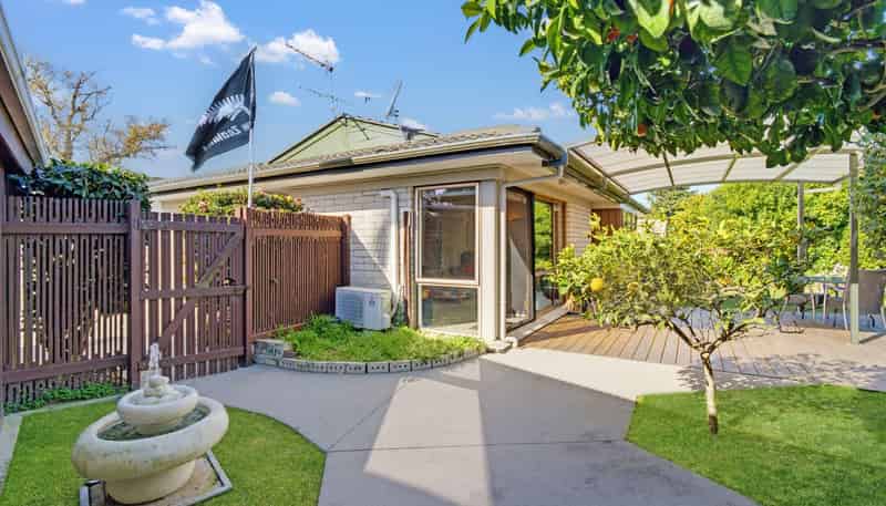 2/18 Glengowan Place, Conifer Grove