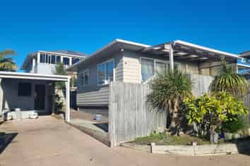 97A Beachlands Road, Beachlands