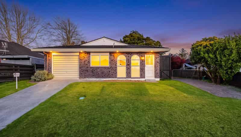 2/9 Wood Street, Papakura