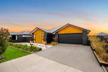 12 Orchiston Way, Lincoln