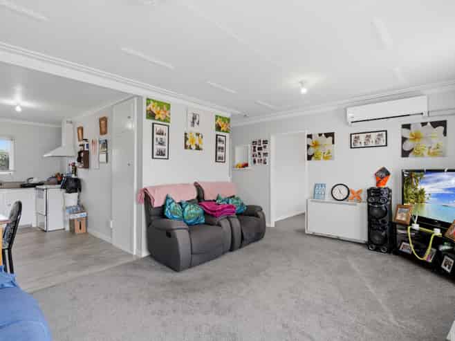 1-4/158 Crinan Street, Appleby