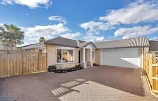 5 & 5A Ballydonegan Rise, East Tamaki