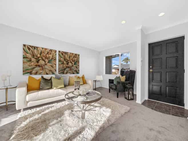 5 & 5A Ballydonegan Rise, East Tamaki