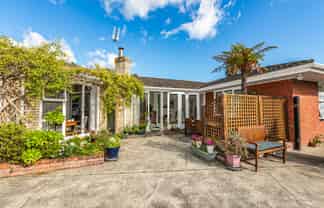 8 Raine Street, Whanganui East