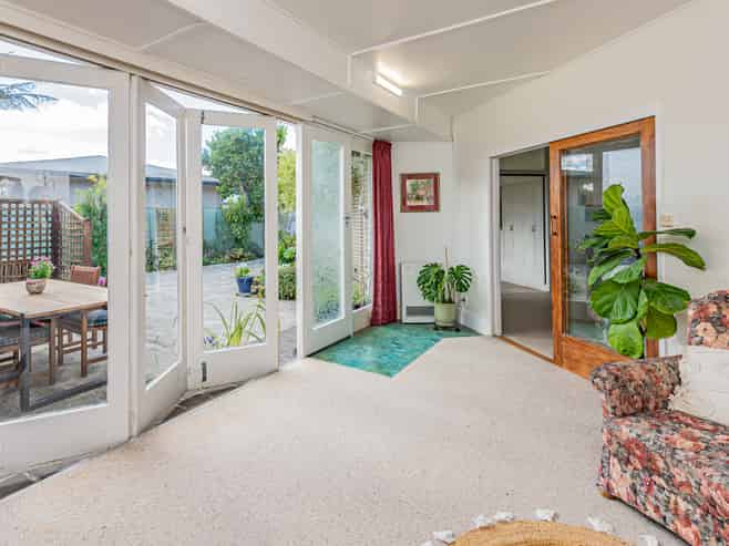 8 Raine Street, Whanganui East