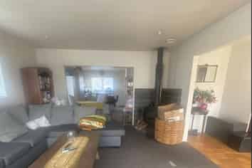 62 Christmas Road, Manurewa East