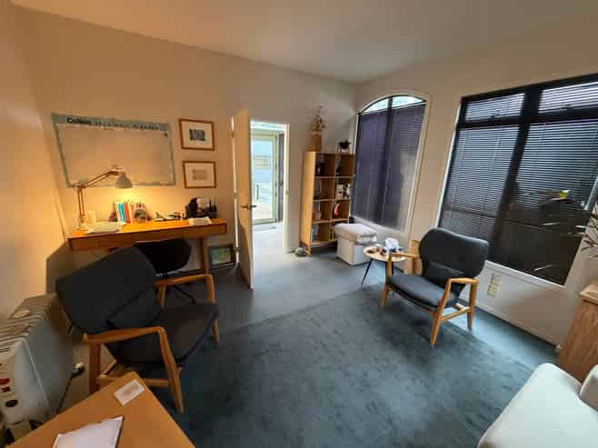 Well-presented compact office, Bridge Street