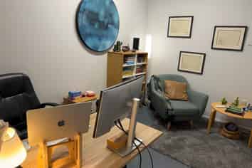 Well-presented compact office, Bridge Street