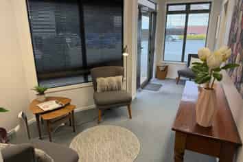 Well-presented compact office, Bridge Street