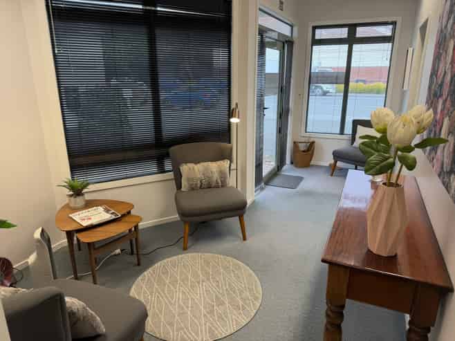 Well-presented compact office, Bridge Street