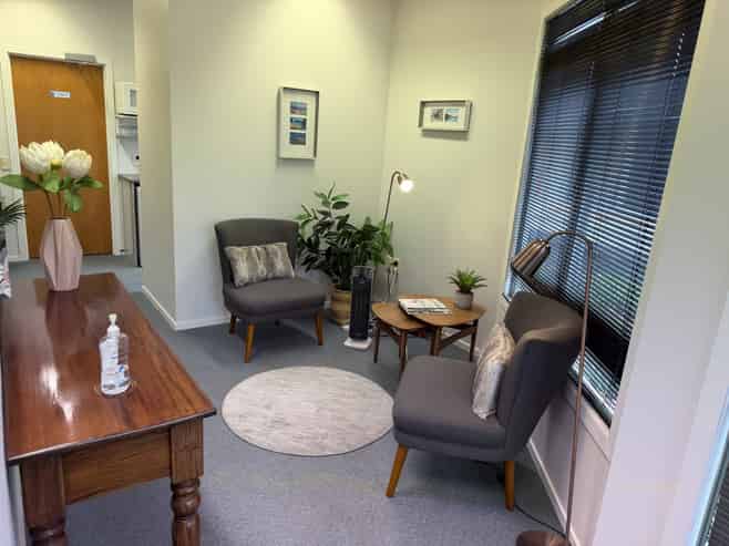 Well-presented compact office, Bridge Street