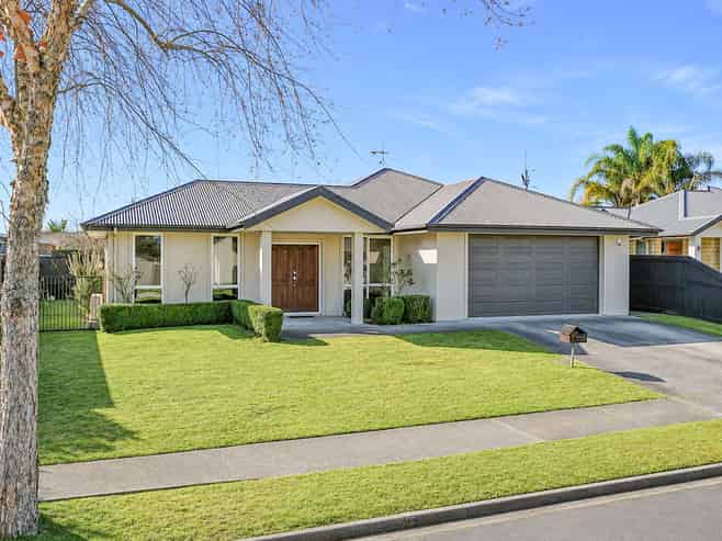 5 Wiltshire Drive, Huntington